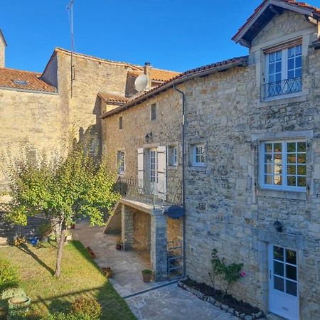 The Wild Geese Bed & Breakfast Nanteuil-en-Vallée Dış mekan fotoğraf